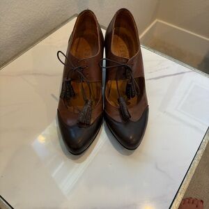 Fidji Elegant Brown Leather Women's 3 inch heels. Made in Portugal. Size 38.